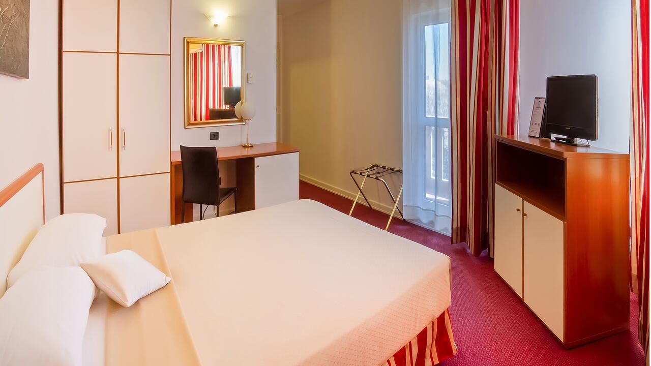 Отель Best Western Plus Congress Hotel Yerevan Ереван