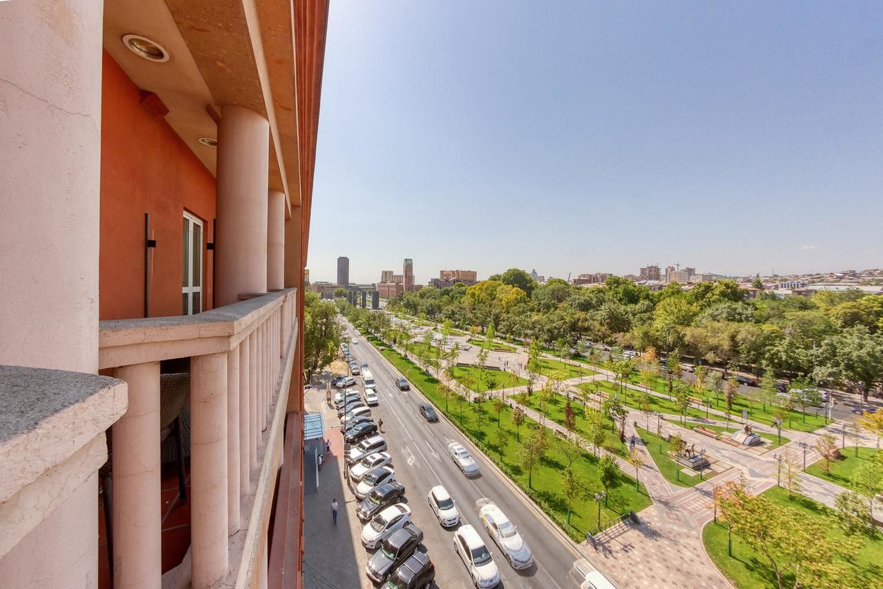 Отель Best Western Plus Congress Hotel Yerevan Ереван-27
