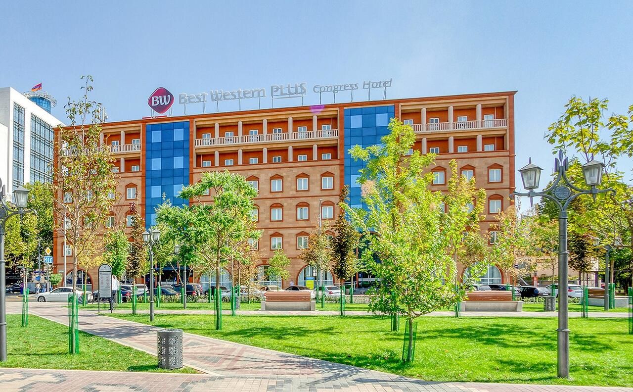 Отель Best Western Plus Congress Hotel Yerevan Ереван-6