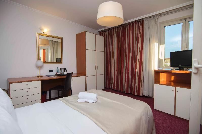 Отель Best Western Plus Congress Hotel Yerevan Ереван
