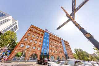 Отель Best Western Plus Congress Hotel Yerevan Ереван-0