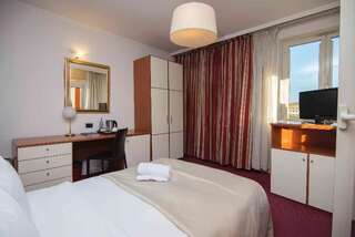 Отель Best Western Plus Congress Hotel Yerevan Ереван Номер эконом-класса с кроватью размера "king-size"-6