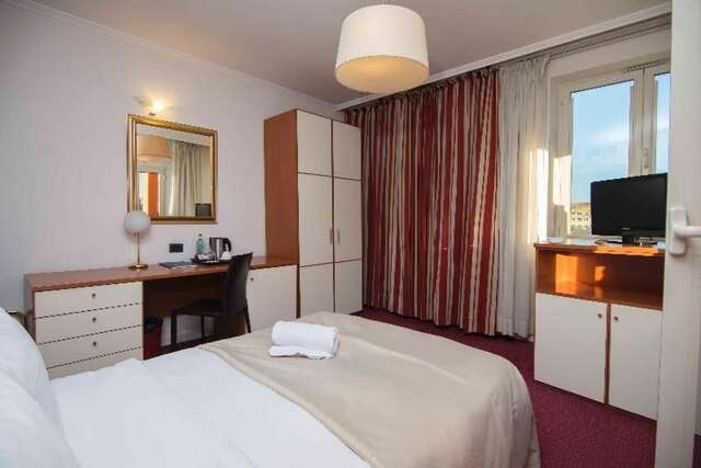 Отель Best Western Plus Congress Hotel Yerevan Ереван-52